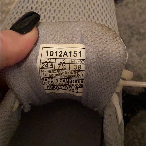 asics shoes - Picture 2 of 2